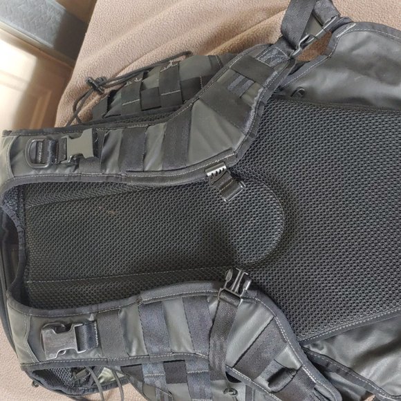 Tactical Backpack Hiking Traveling Camping Large Size - Picture 15 of 15